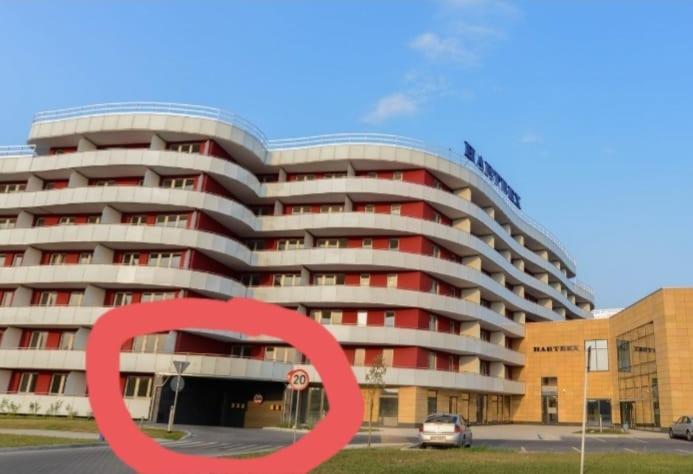 Apartament Em Klimatyzacja&Parking Rzeszów Kültér fotó