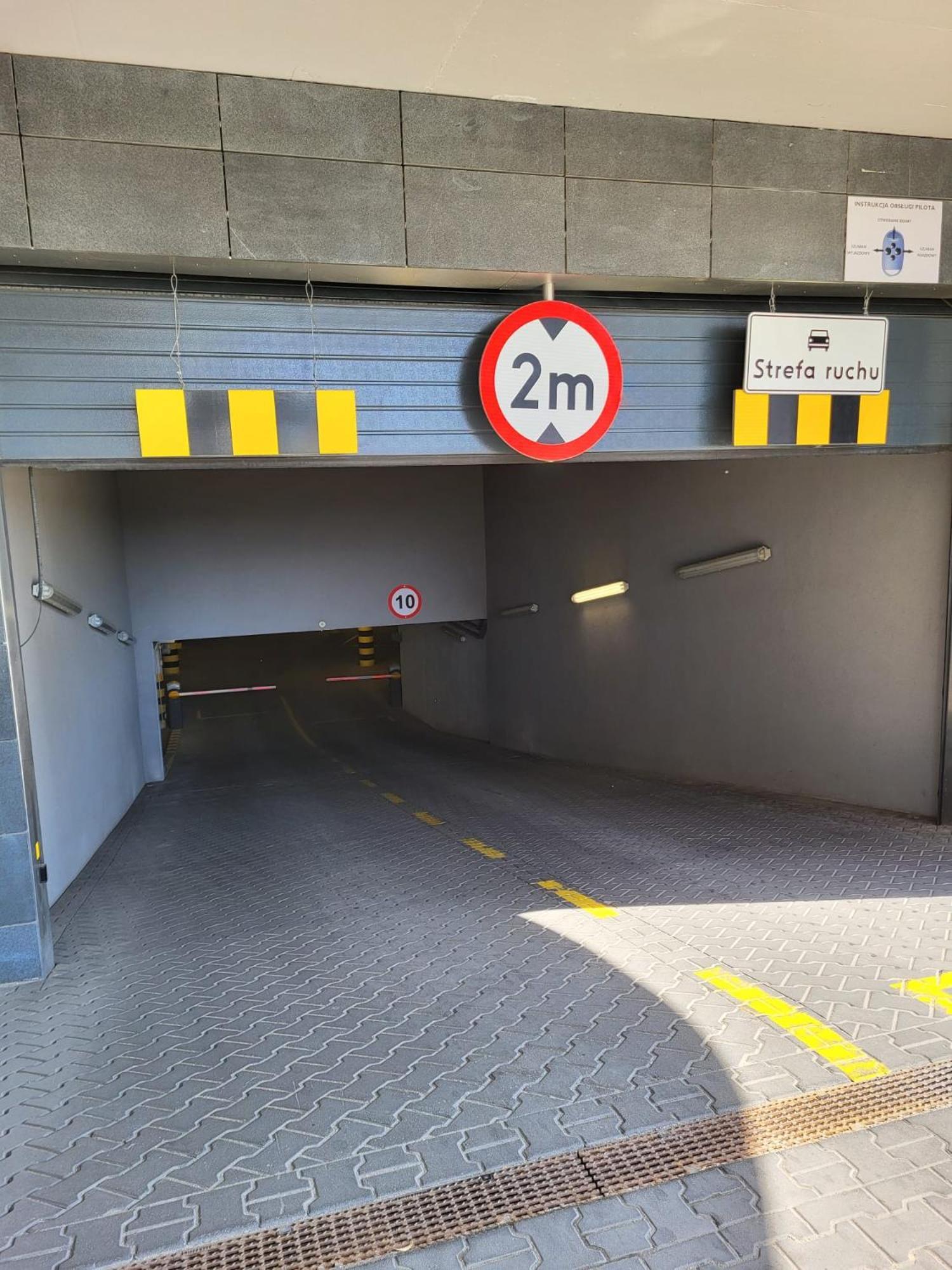 Apartament Em Klimatyzacja&Parking Rzeszów Kültér fotó