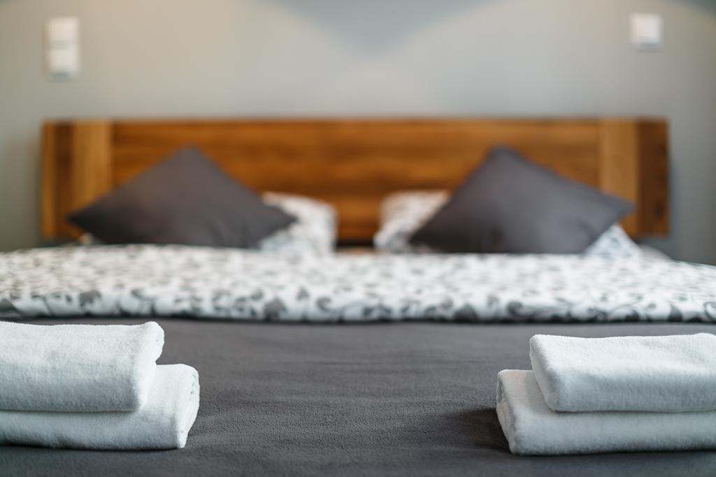 Apartament Em Klimatyzacja&Parking Rzeszów Kültér fotó