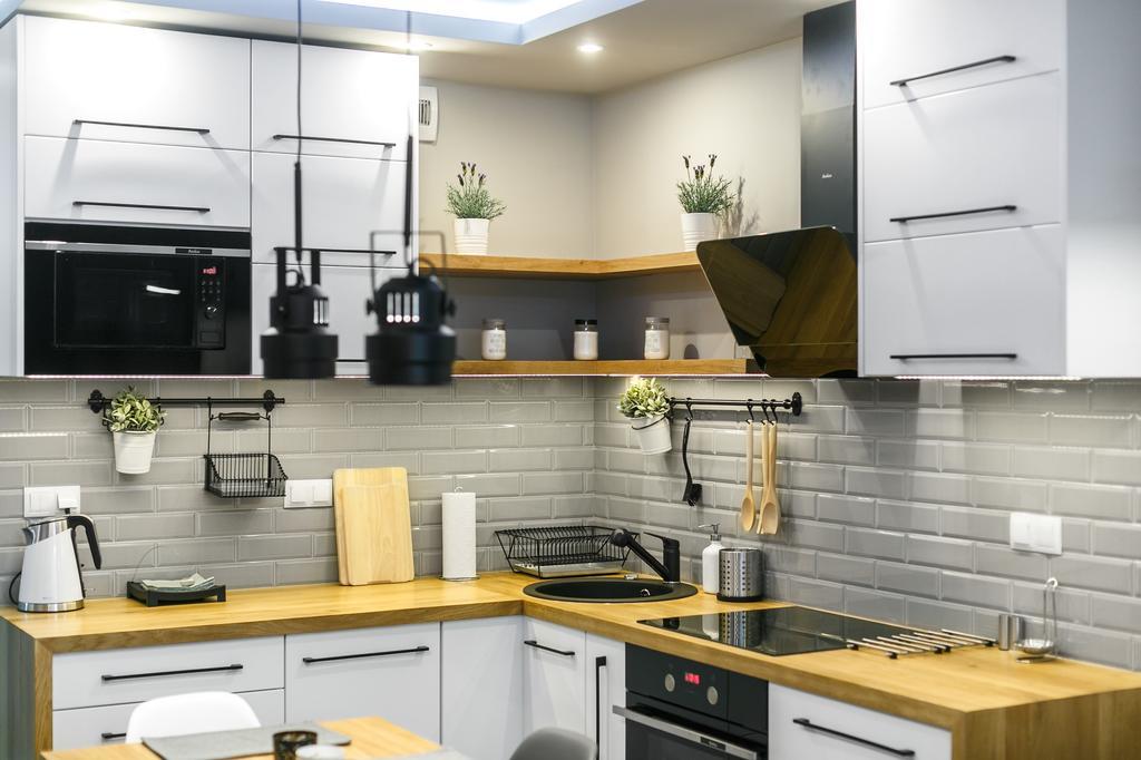 Apartament Em Klimatyzacja&Parking Rzeszów Kültér fotó