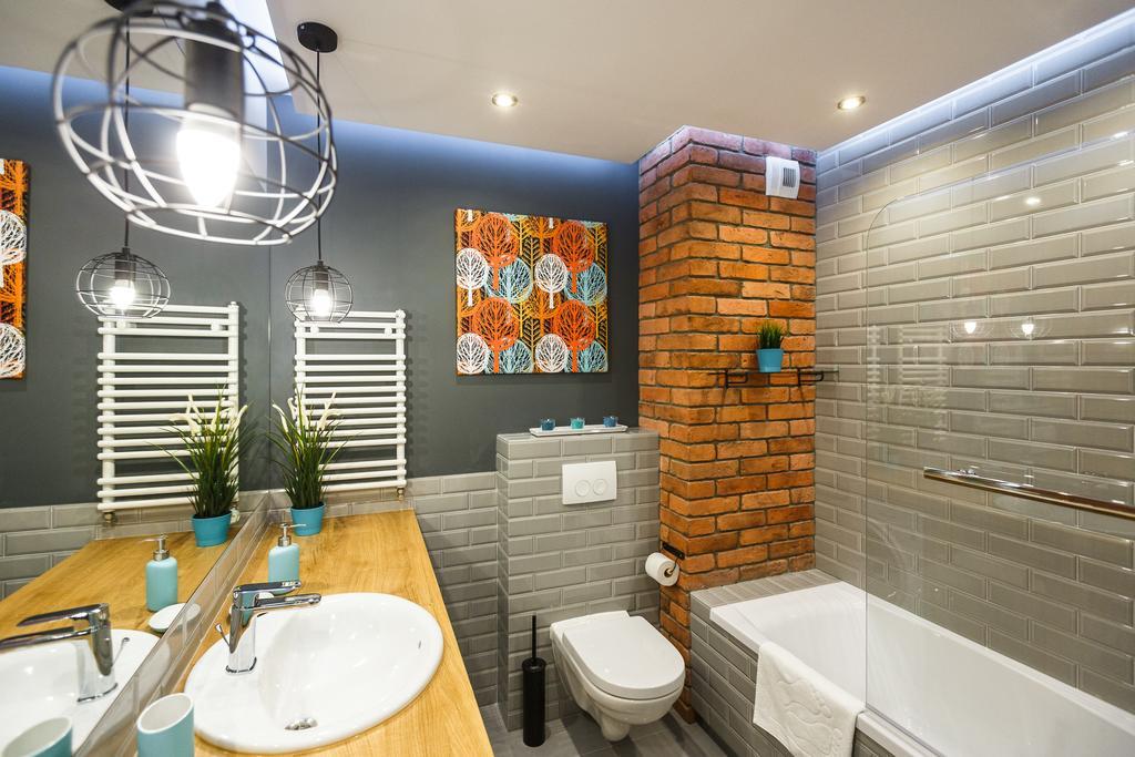 Apartament Em Klimatyzacja&Parking Rzeszów Kültér fotó