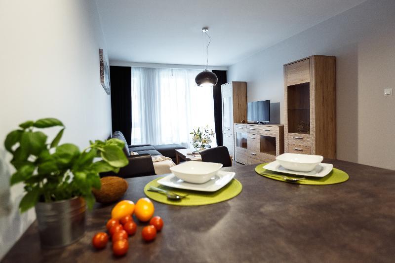 Apartament Em Klimatyzacja&Parking Rzeszów Kültér fotó