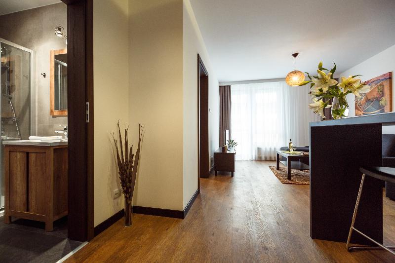 Apartament Em Klimatyzacja&Parking Rzeszów Kültér fotó